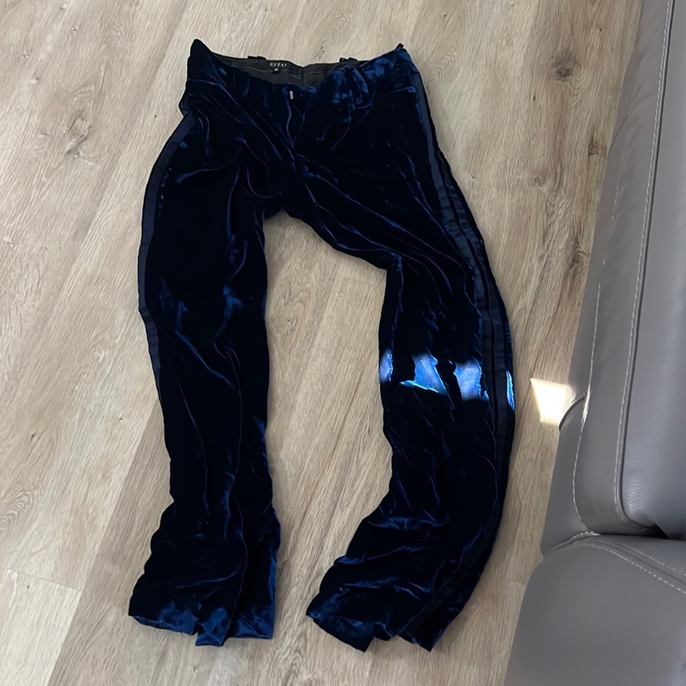 Size euro 40 Gucci Blue Velvet pants